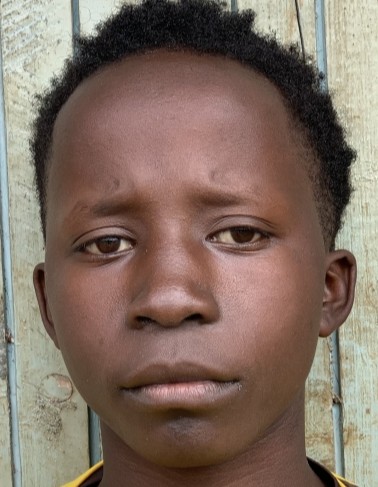 Ruth Resa current passport photograph